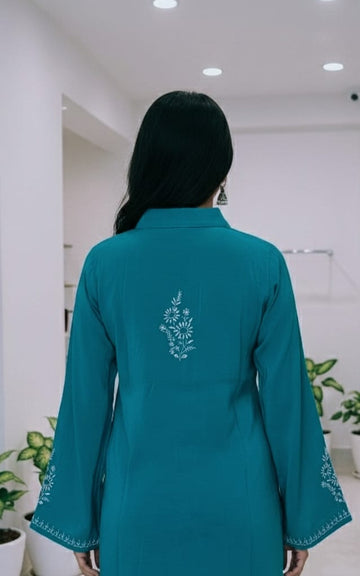 SHORT TOP